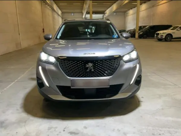 Peugeot 2008 PureTech 130 EAT8 Allure 9