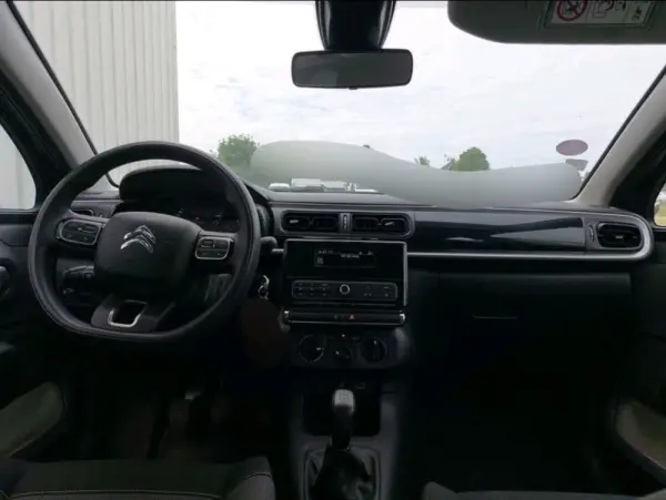 Citroen C3 Pure Tech Feel 9
