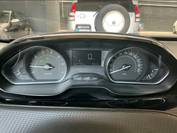 Peugeot 2008 1.2 VTi Active 3
