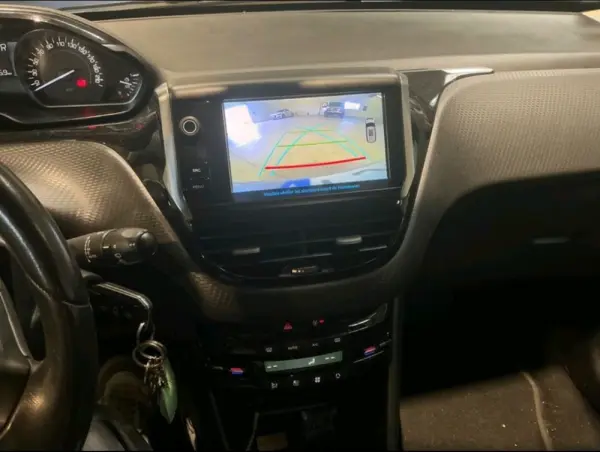 Peugeot 2008 1.2 PureTech Signature EAT6 6
