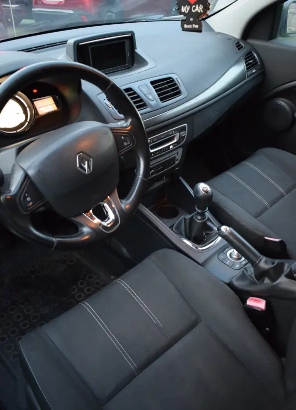 Renault Mégane dCi 110 FAP Expression 5