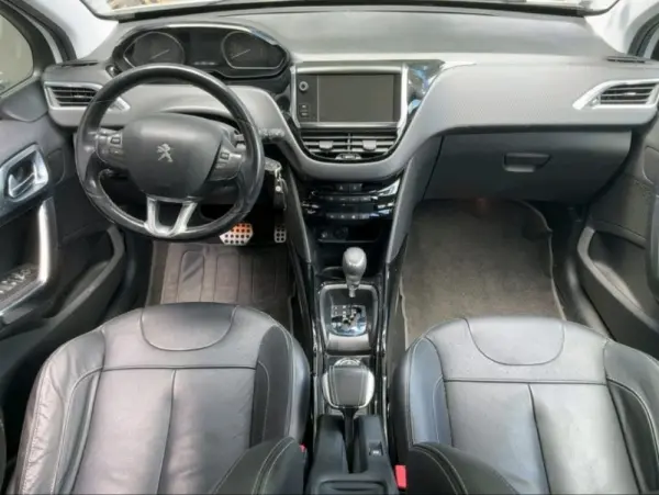 Peugeot 2008 1.2 PureTech Crossway EAT6 2