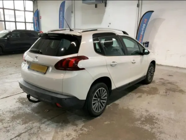 Peugeot 2008 1.2 VTi Active 2