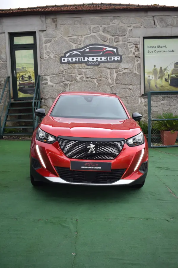 Peugeot 2008 PureTech 100 Allure 2