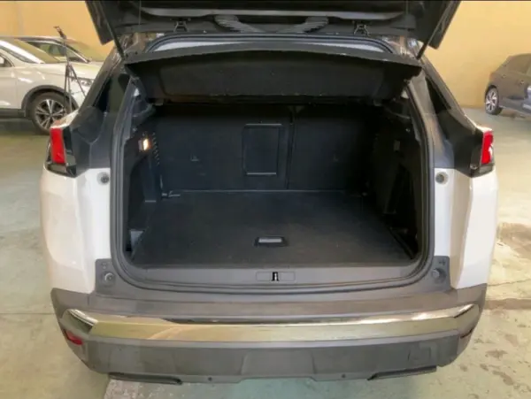 Peugeot 3008 1.2 PureTech Allure 4
