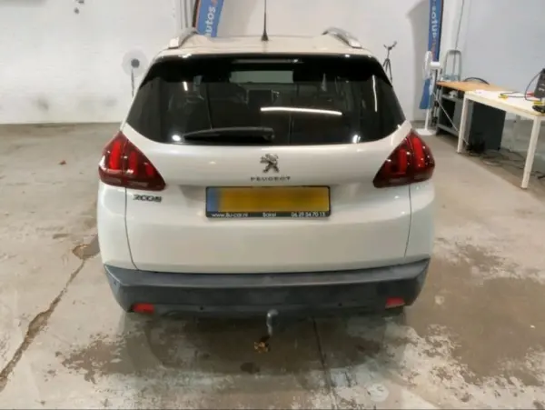 Peugeot 2008 1.2 VTi Active 6