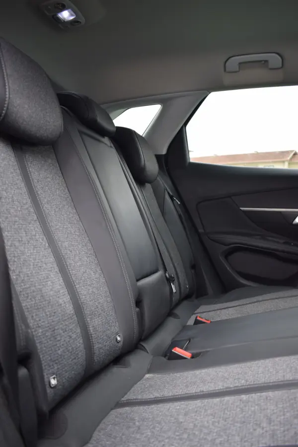 Peugeot 3008 1.6 BlueHDi Allure EAT6 17