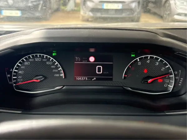 Peugeot 2008 PureTech 100 Stop&Start Active Pack 6