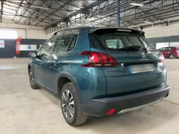 Peugeot 2008 1.2 PureTech Allure EAT6 6