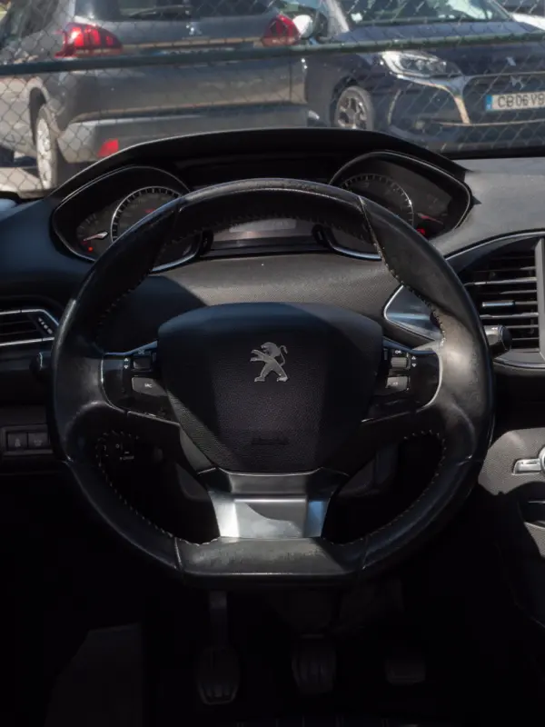 Peugeot 308 1.6 e-HDi Allure 8