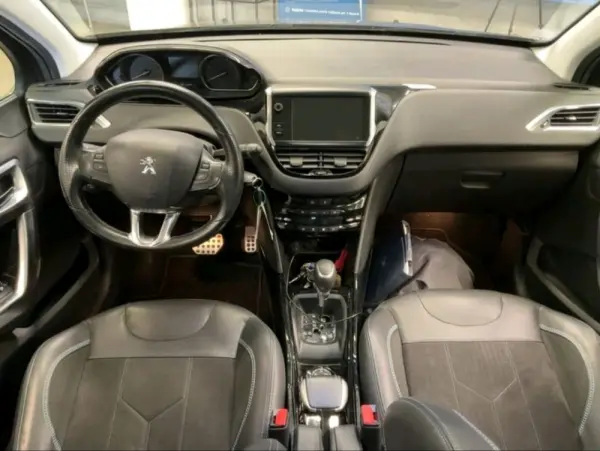 Peugeot 2008 1.2 PureTech Crossway EAT6 3