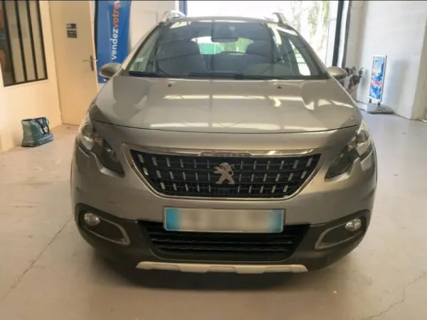 Peugeot 2008 1.2 PureTech Allure EAT6 5