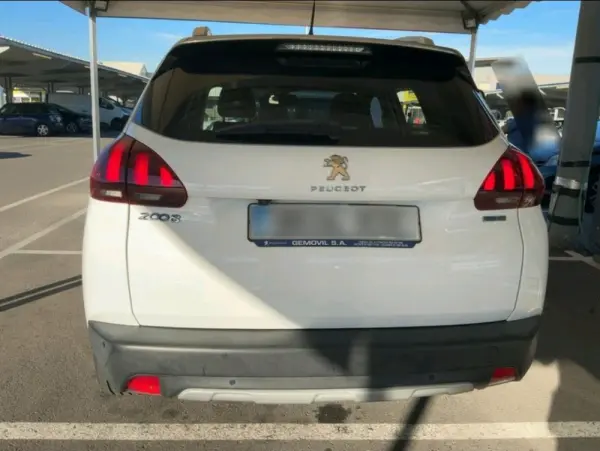 Peugeot 2008 1.2 PureTech Allure 2