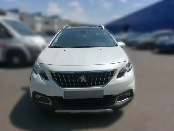 Peugeot 2008 1.2 PureTech Allure 6