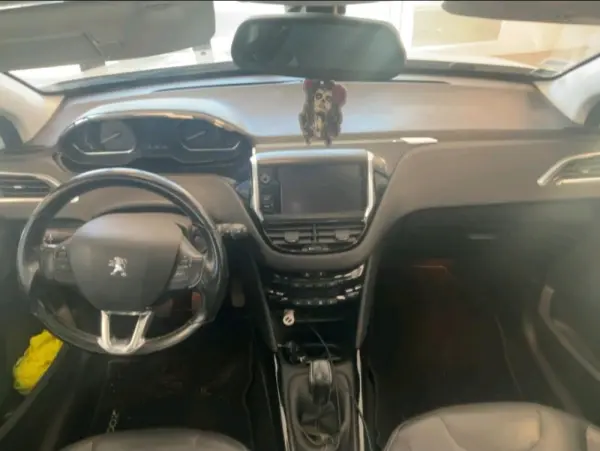 Peugeot 2008 1.2 VTi Allure 7