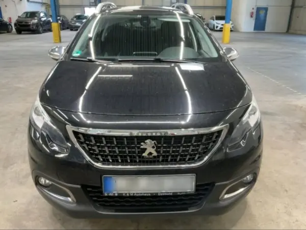 Peugeot 2008 1.2 PureTech Style 1