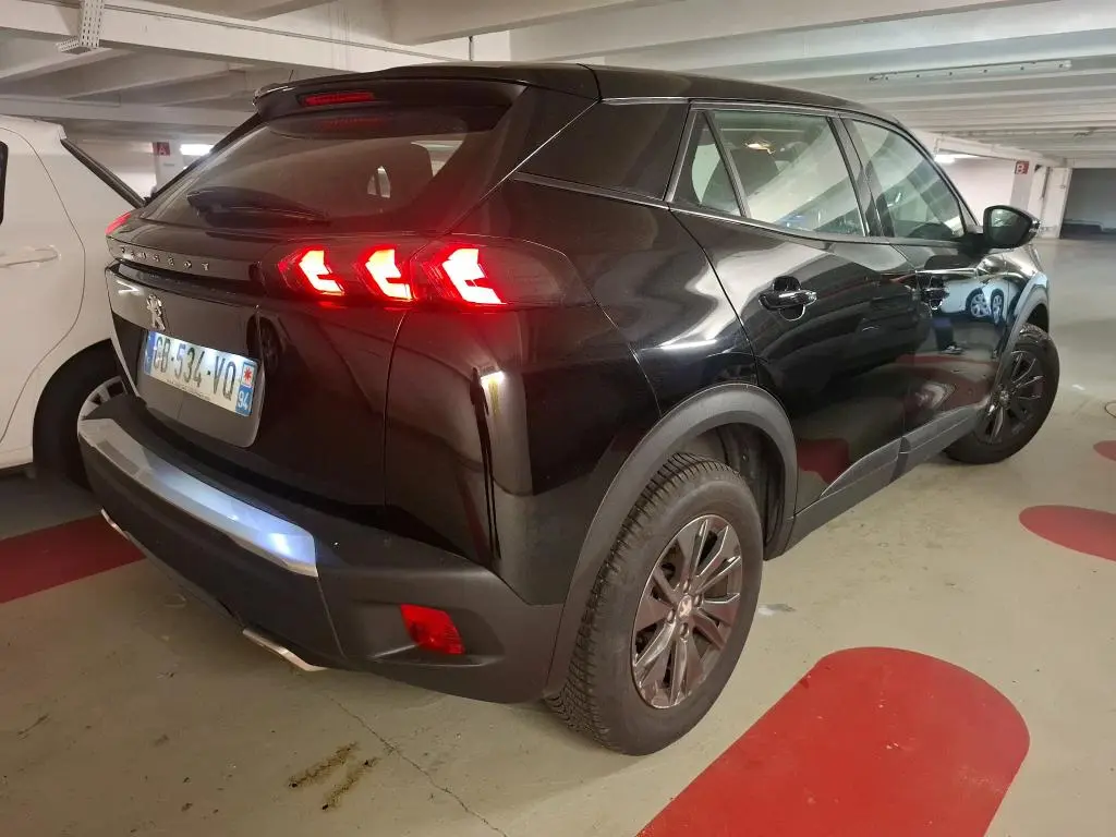 Peugeot 2008 PureTech 130 EAT8 Active Pack 3