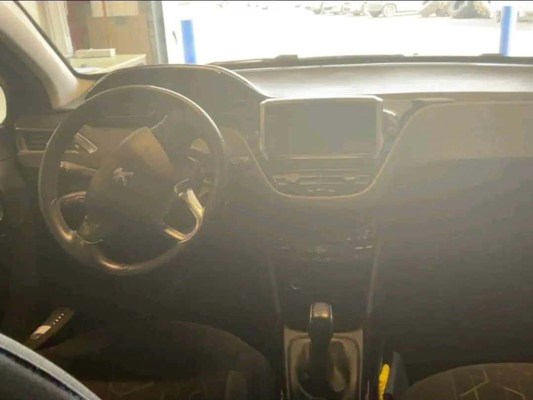 Peugeot 2008 Outro 7