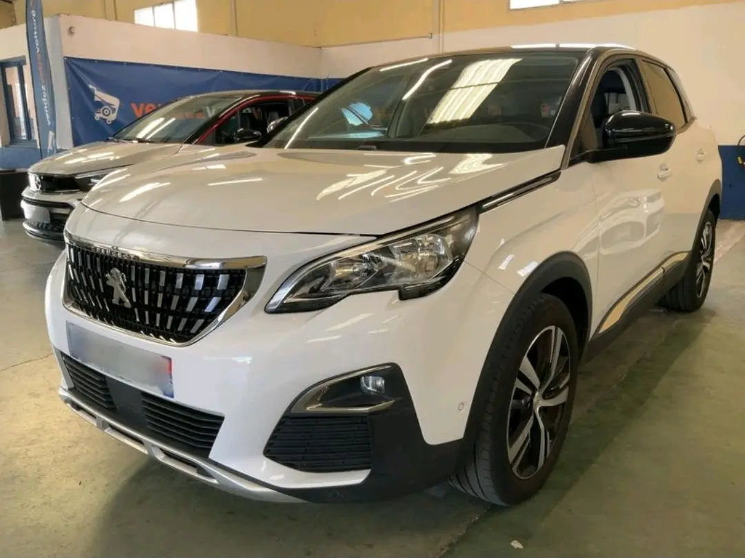 Peugeot 3008 1.2 PureTech Allure 1