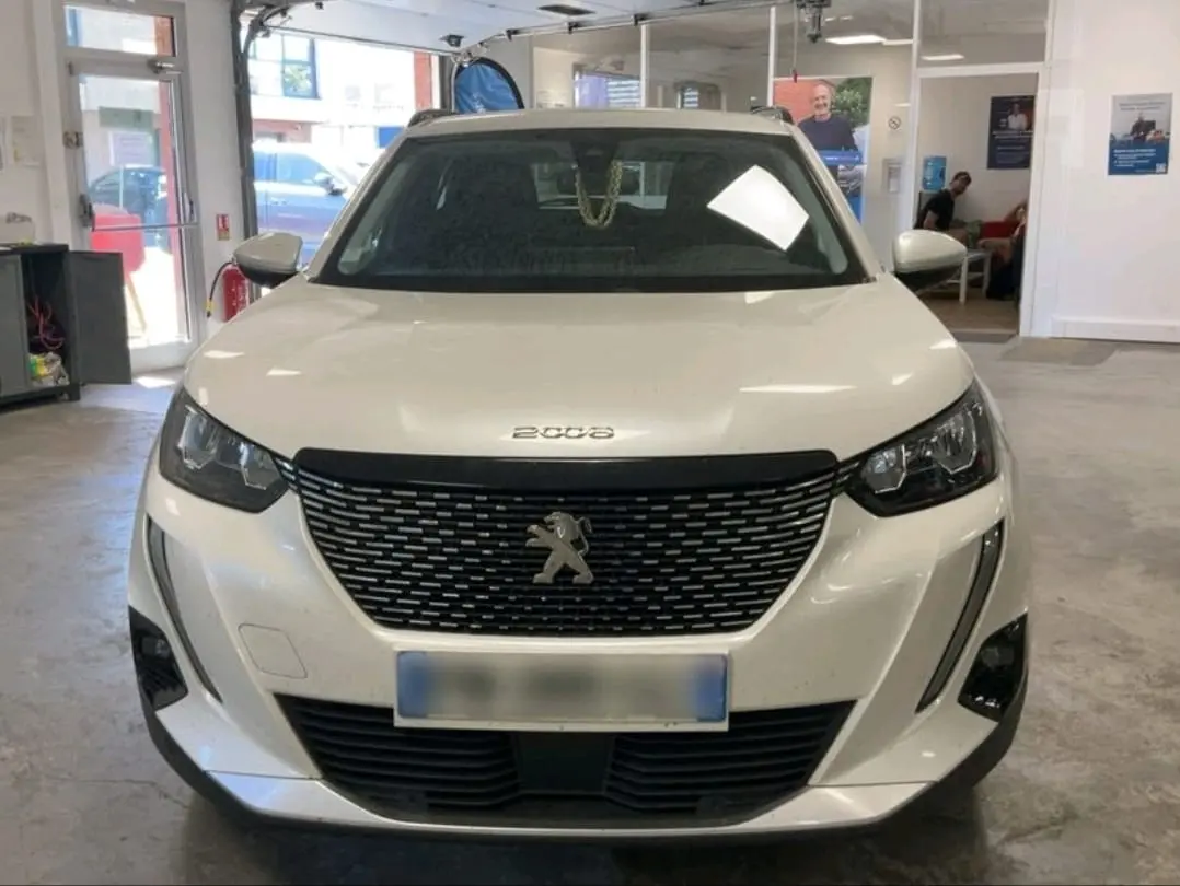 Peugeot 2008 1.2 PureTech Allure 2