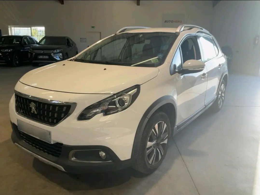 Peugeot 2008 1.2 VTi Allure 1