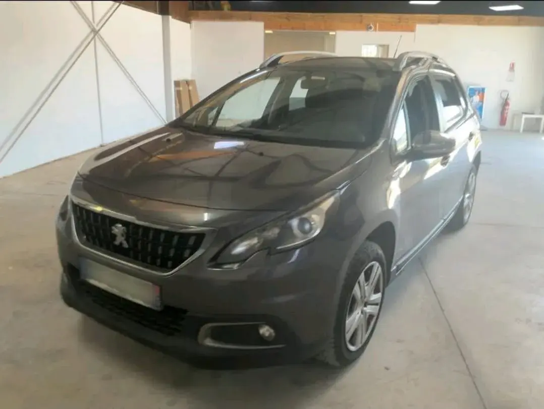 Peugeot 2008 1.2 vti style 1