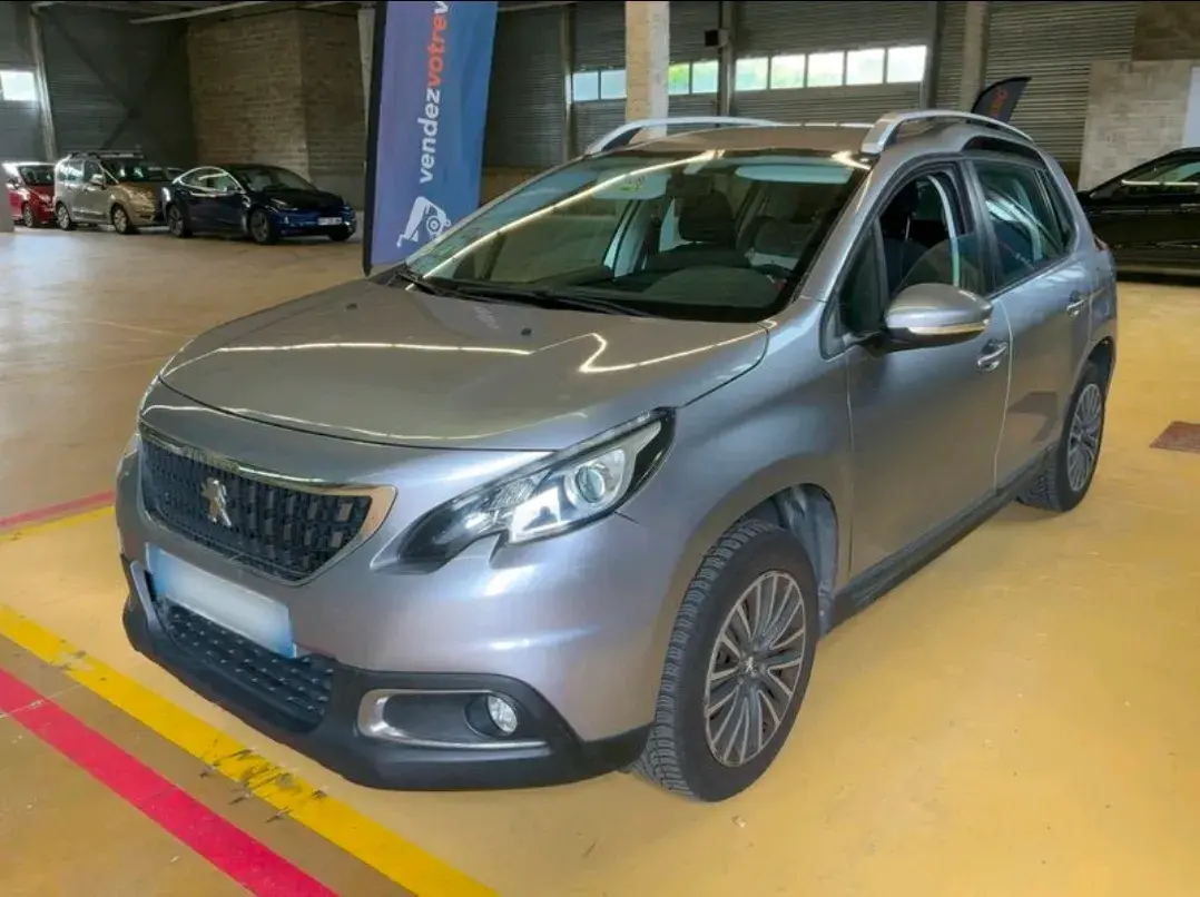 Peugeot 2008 1.2 VTi Active 1