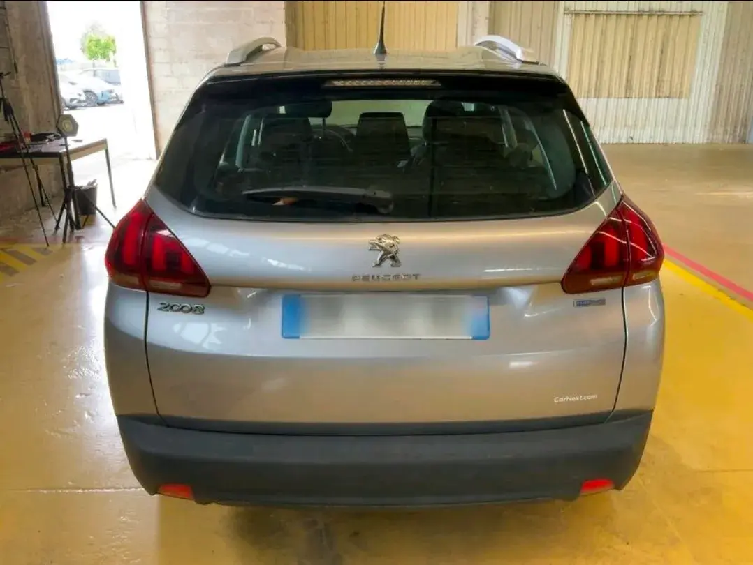 Peugeot 2008 1.2 VTi Active 5