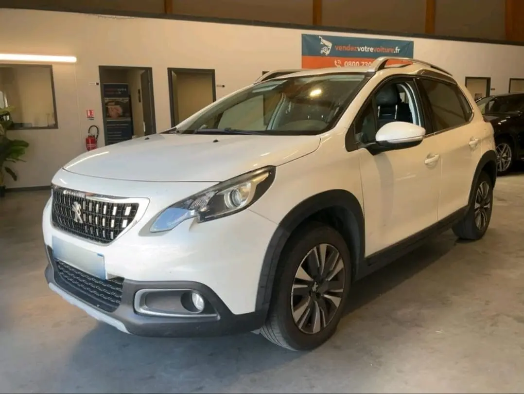 Peugeot 2008 1.2 PureTech Allure EAT6 1