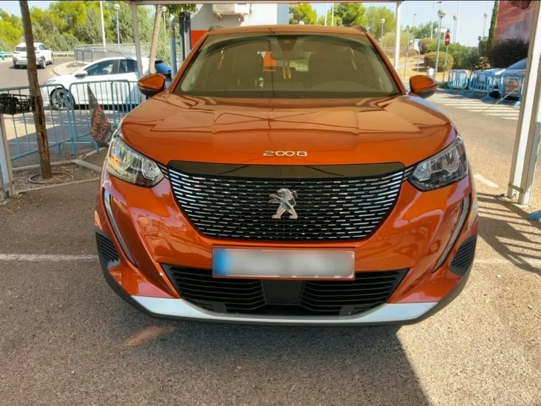 Peugeot 2008 PureTech 130 EAT8 Allure 4