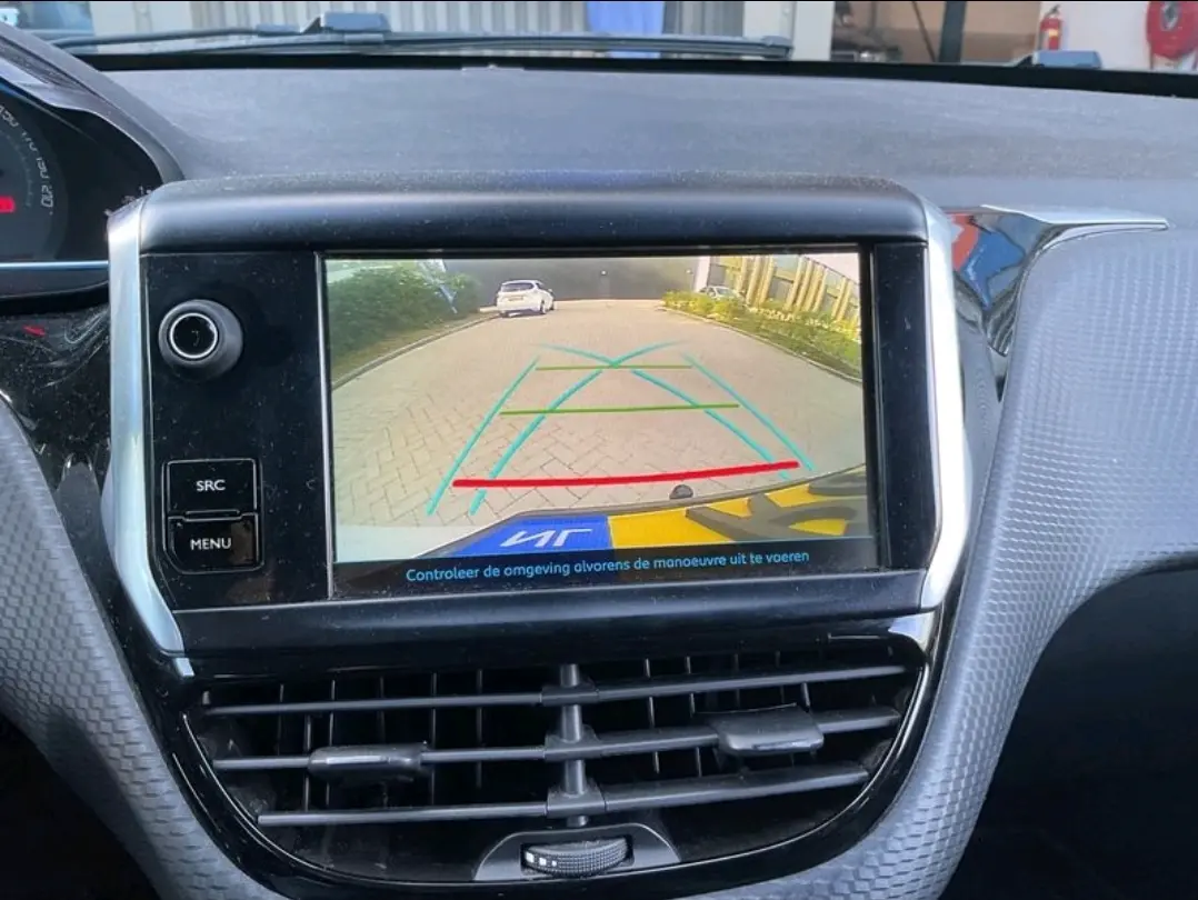 Peugeot 2008 1.2 PureTech Allure EAT6 4