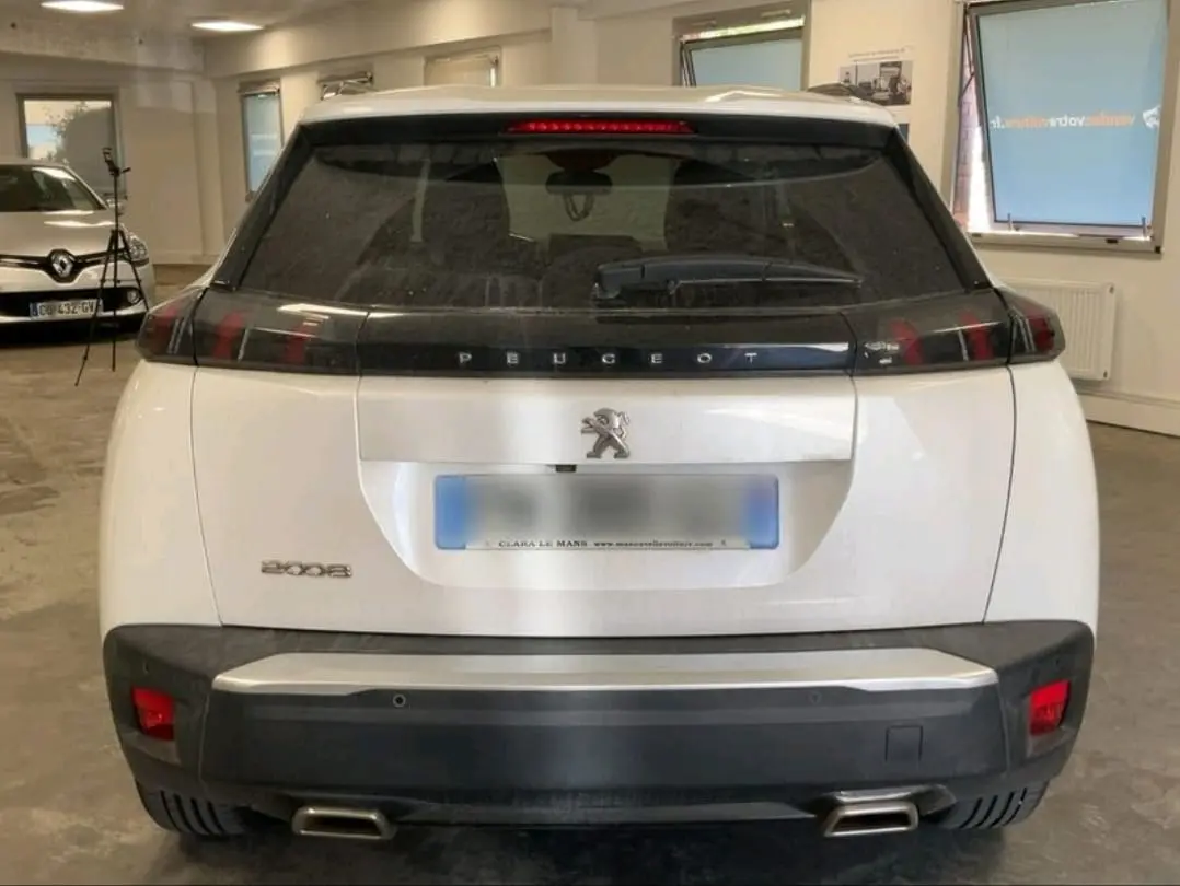 Peugeot 2008 1.2 PureTech Allure 6