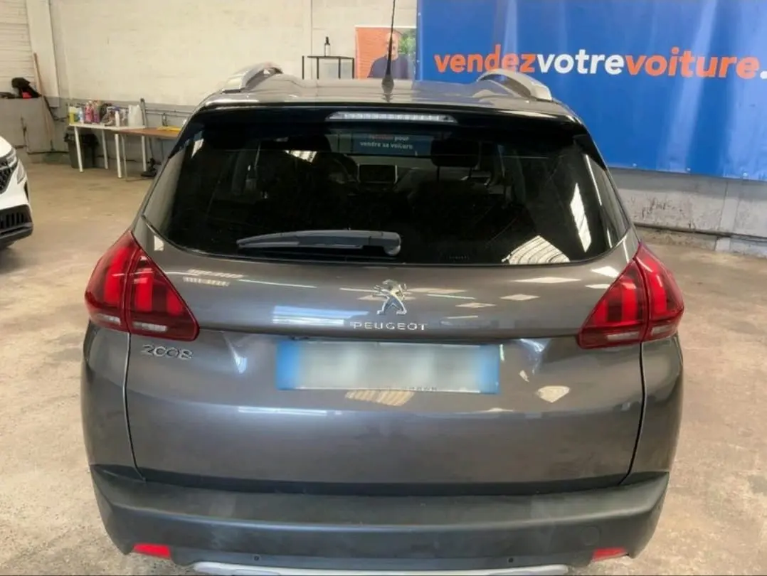 Peugeot 2008 1.2 PureTech Crossway EAT6 8