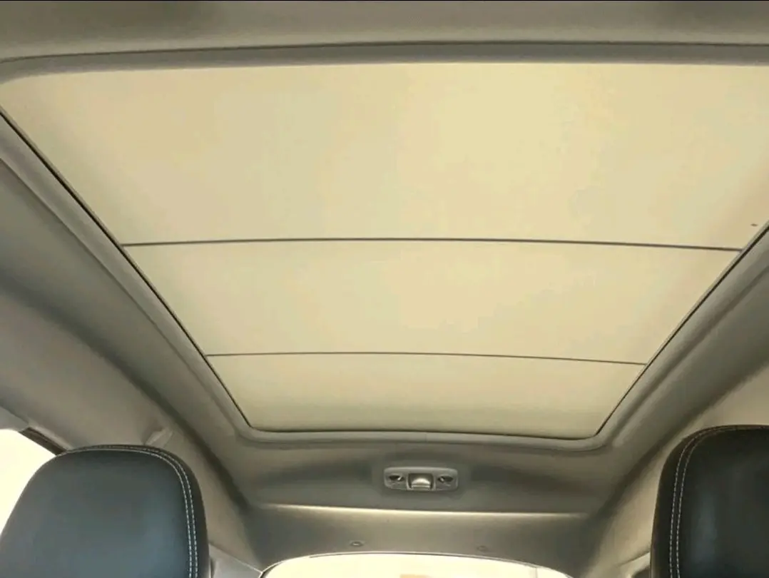 Peugeot 2008 1.2 VTi Allure 5