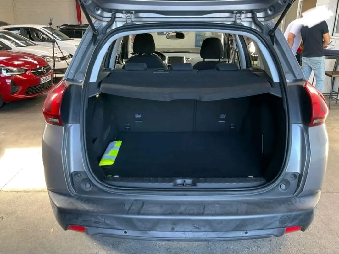 Peugeot 2008 Outro 4