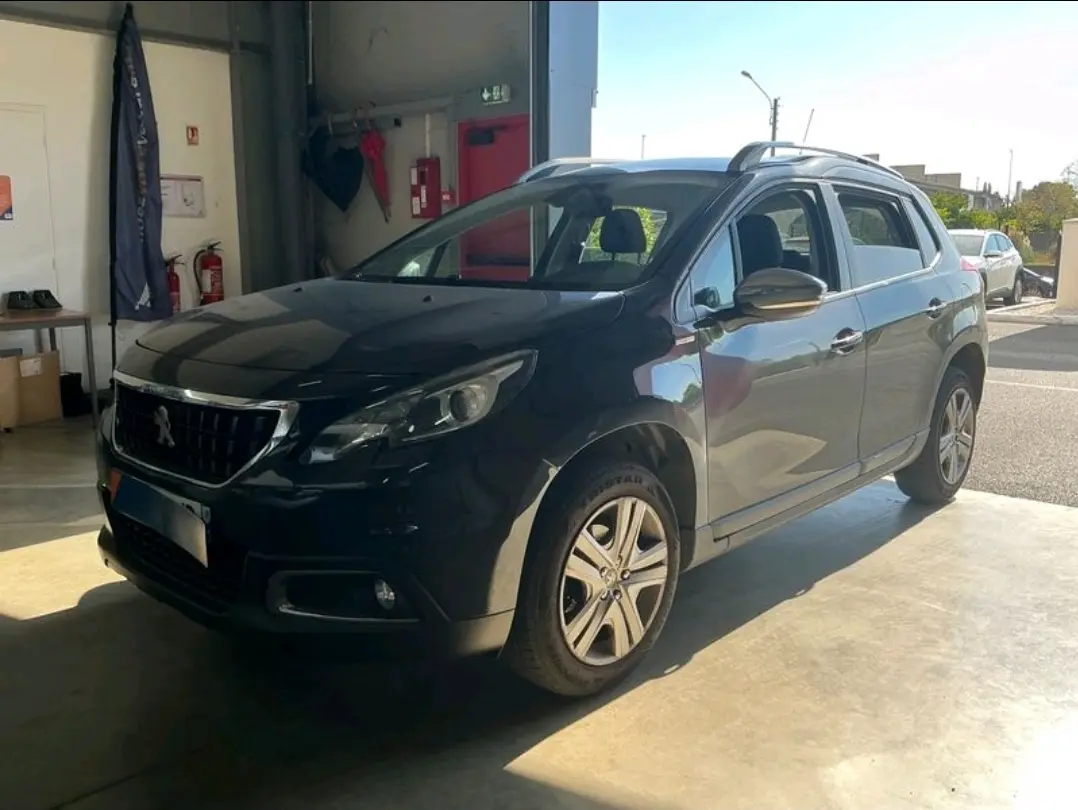 Peugeot 2008 1.2 VTi Active 1