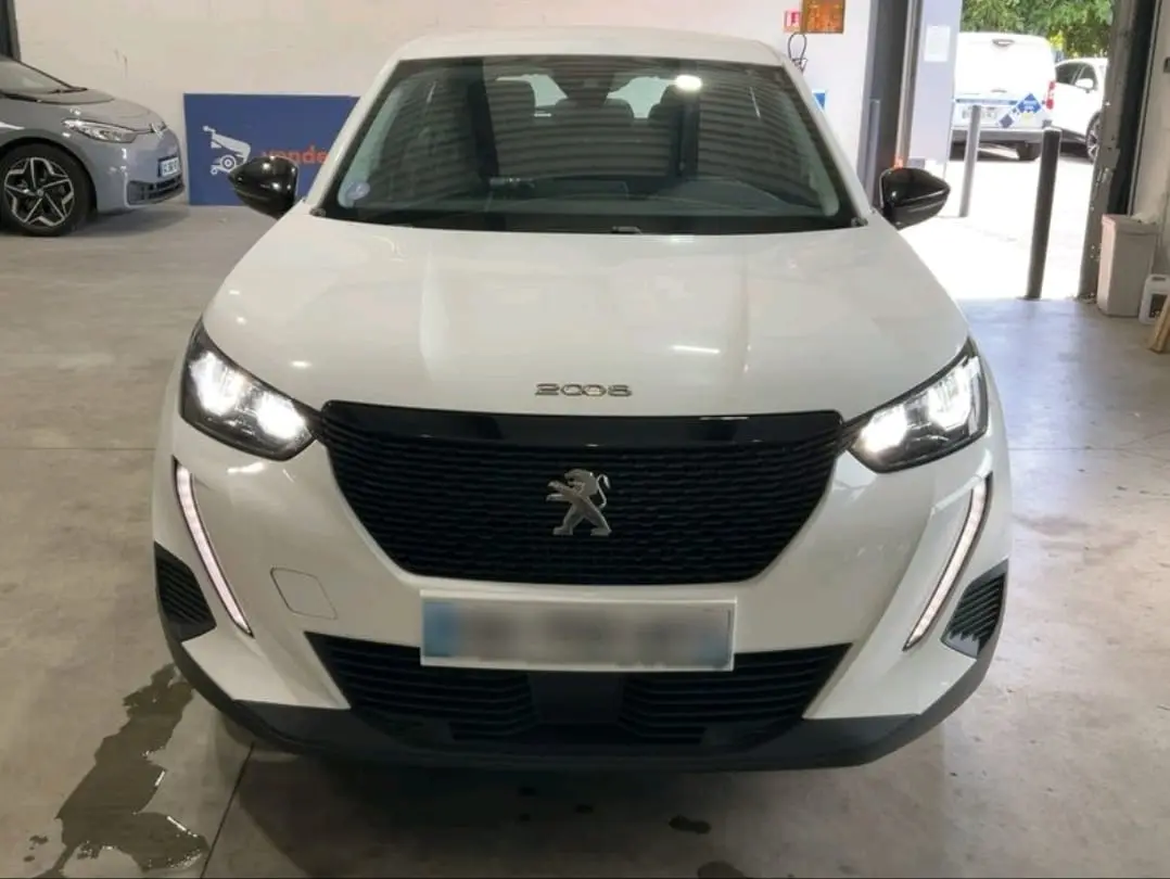 Peugeot 2008 Outro 3