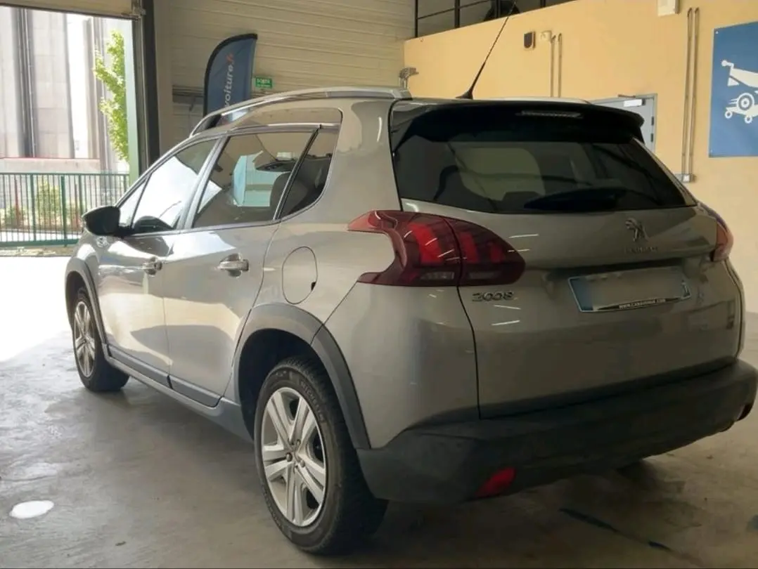 Peugeot 2008 Outro 5