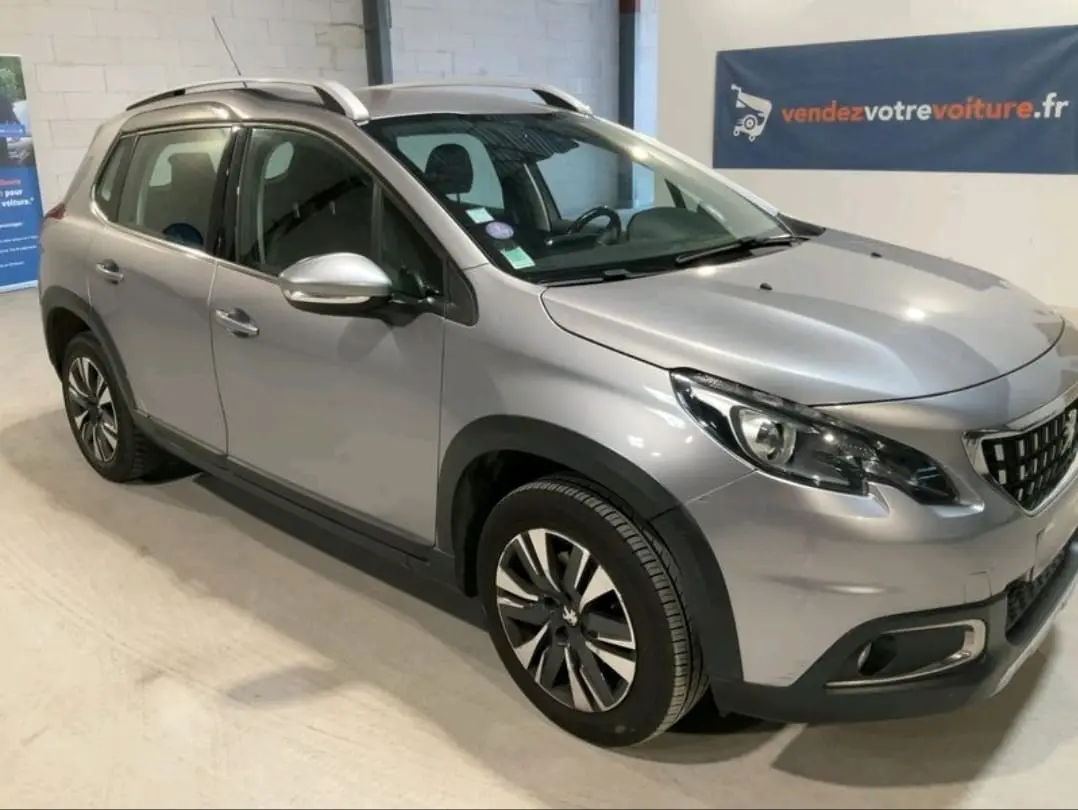 Peugeot 2008 1.2 PureTech Allure 2