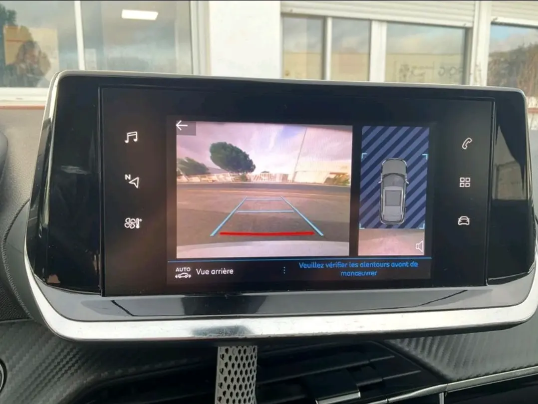 Peugeot 2008 PureTech 100 Allure 10