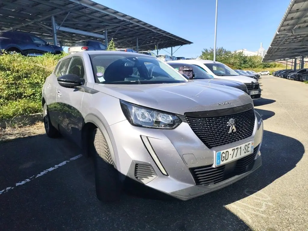 Peugeot 2008 PureTech 130 EAT8 Active Pack 1