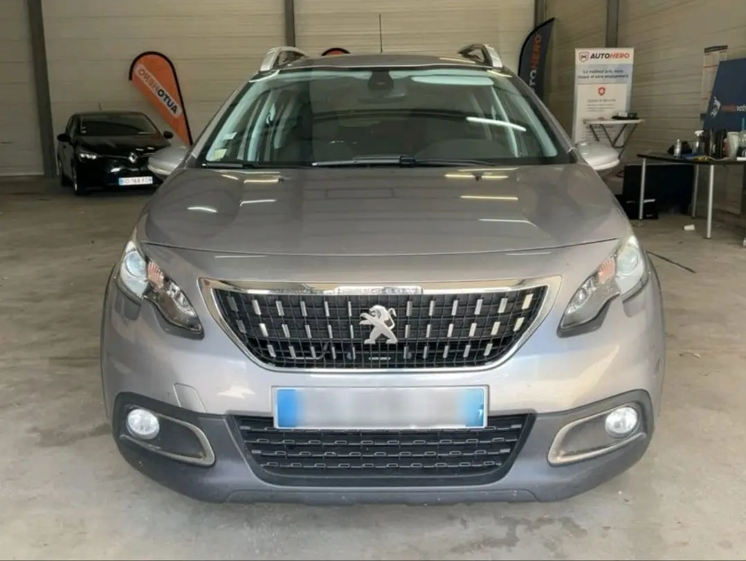 Peugeot 2008 Outro 2