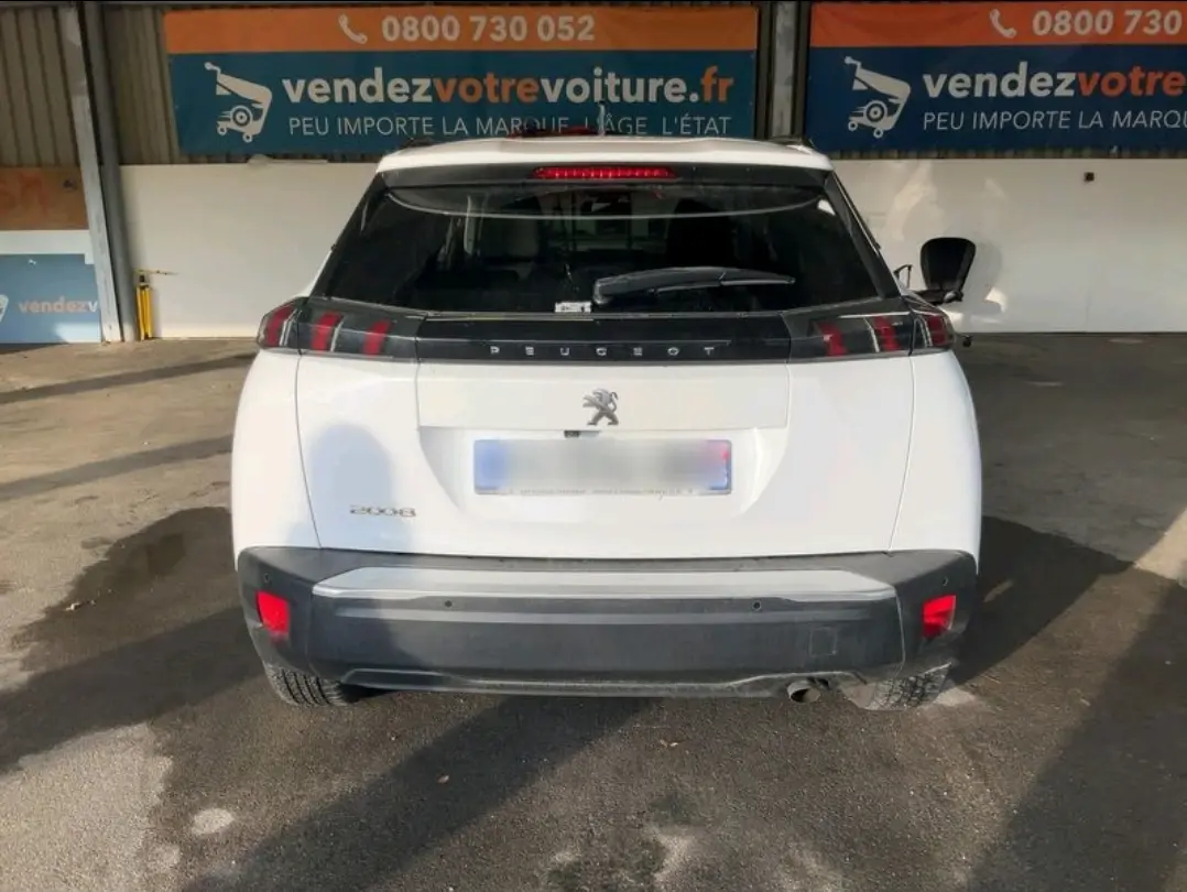 Peugeot 2008 PureTech 100 Allure 3