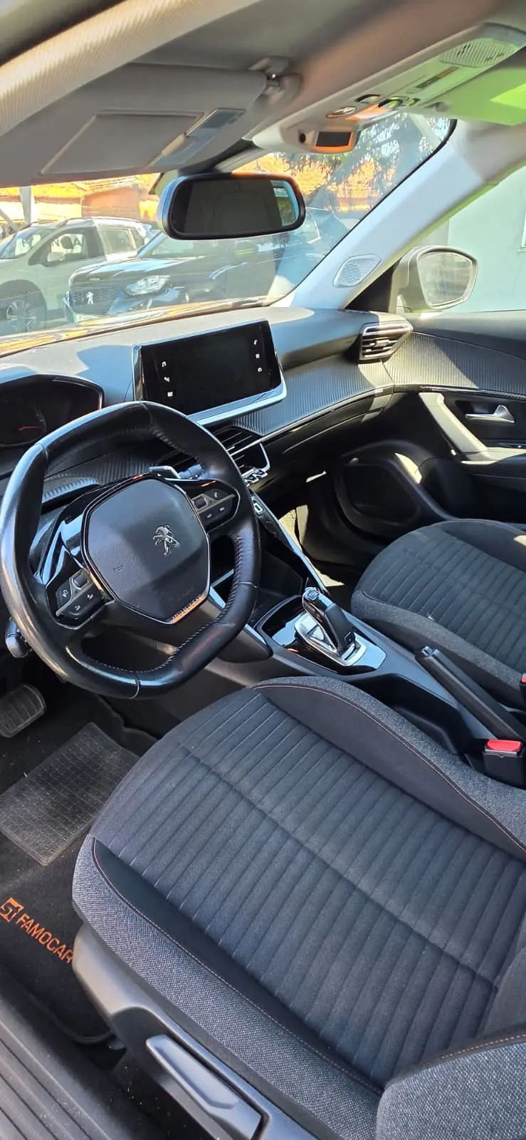 Peugeot 2008 Outro 4