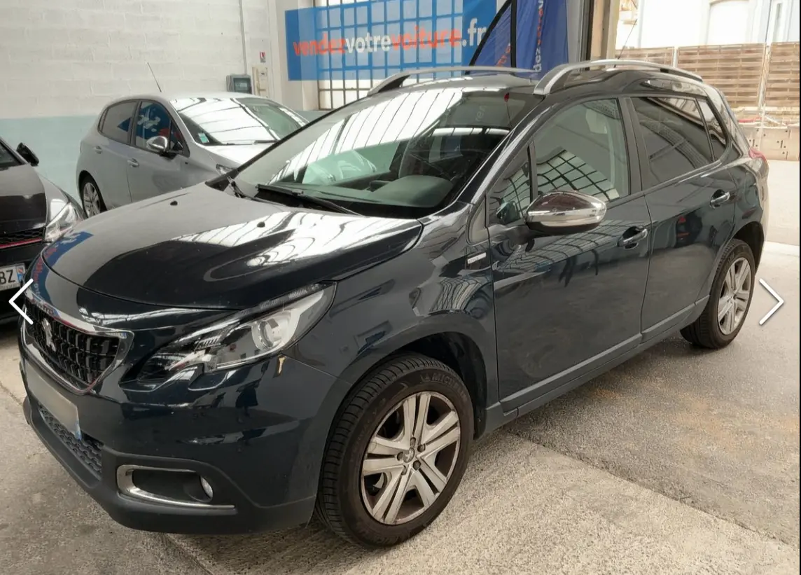Peugeot 2008 1.2 e-THP Style 1