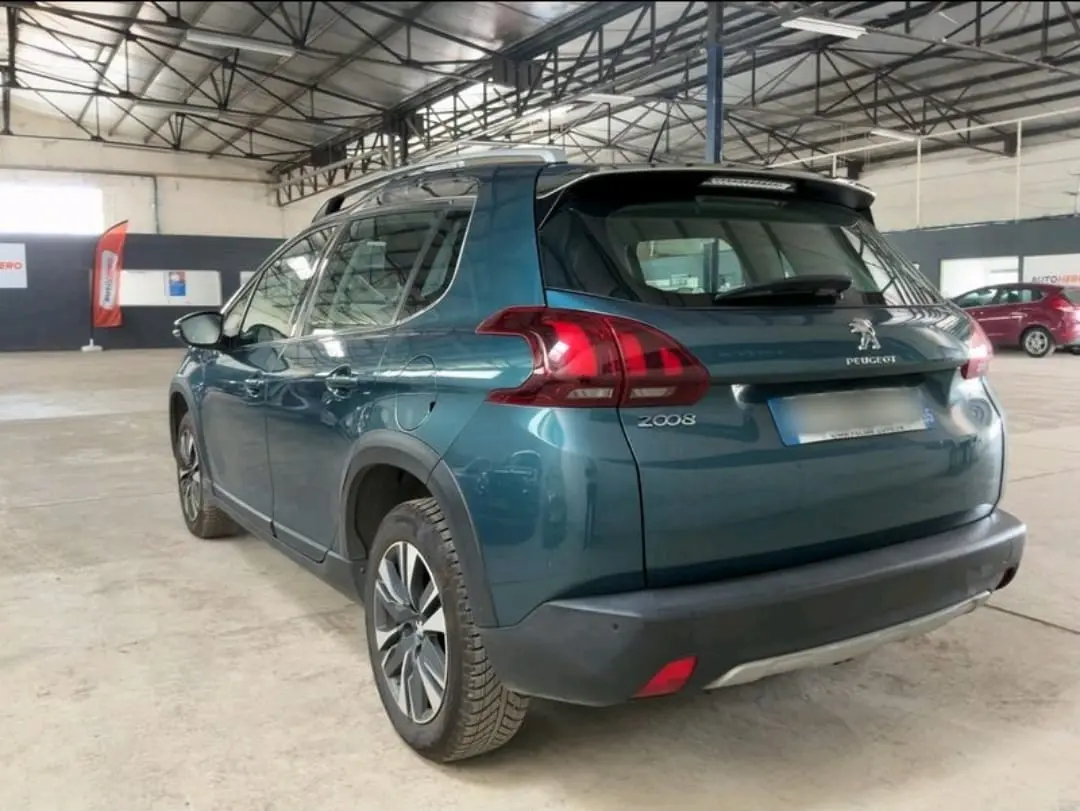 Peugeot 2008 1.2 PureTech Allure EAT6 6