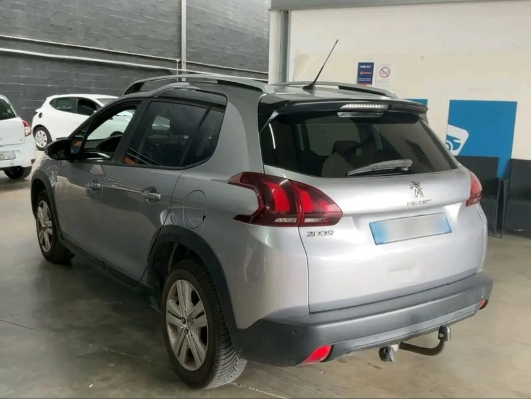 Peugeot 2008 1.2 VTi Allure 2