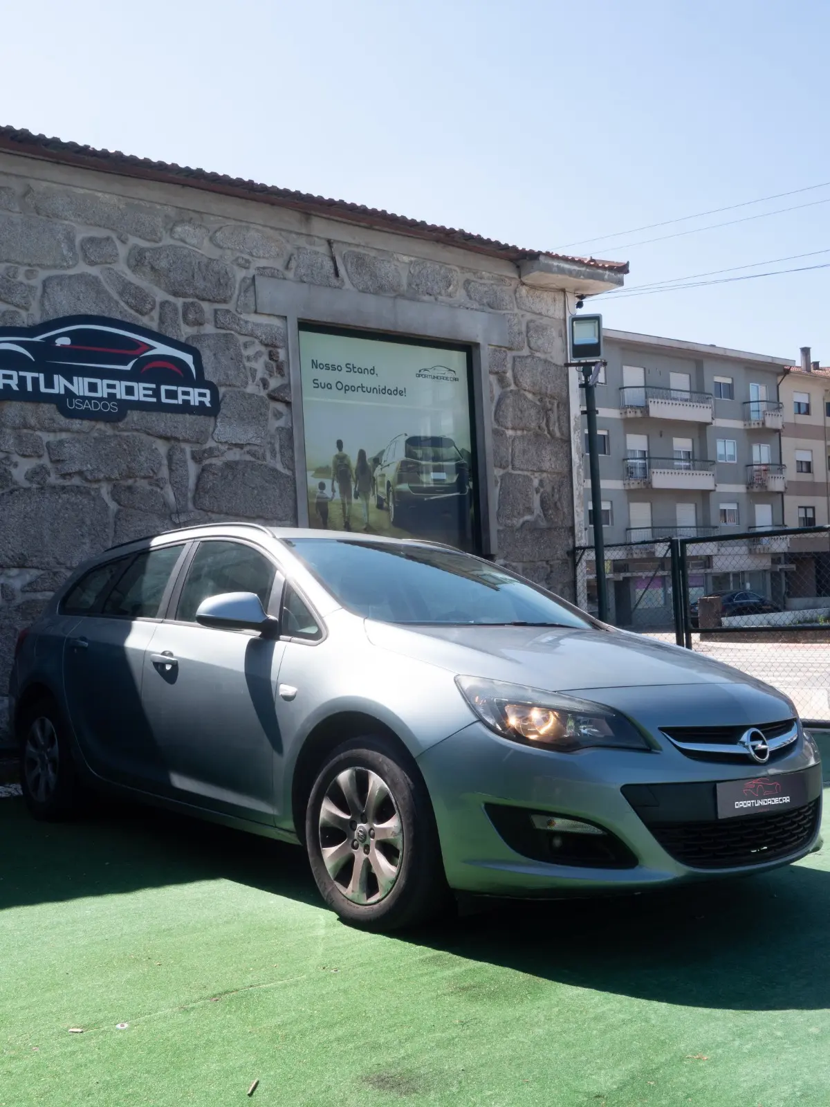 Opel Astra Sports Tourer Outro 2