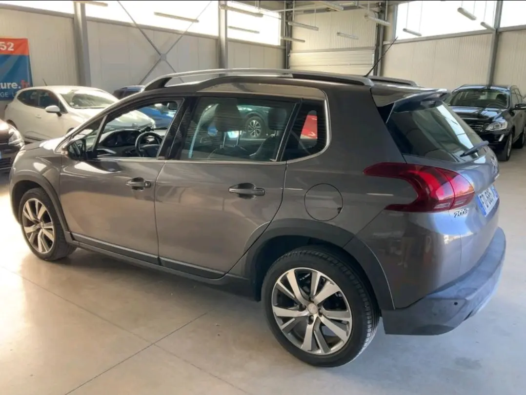 Peugeot 2008 1.2 PureTech Allure EAT6 3