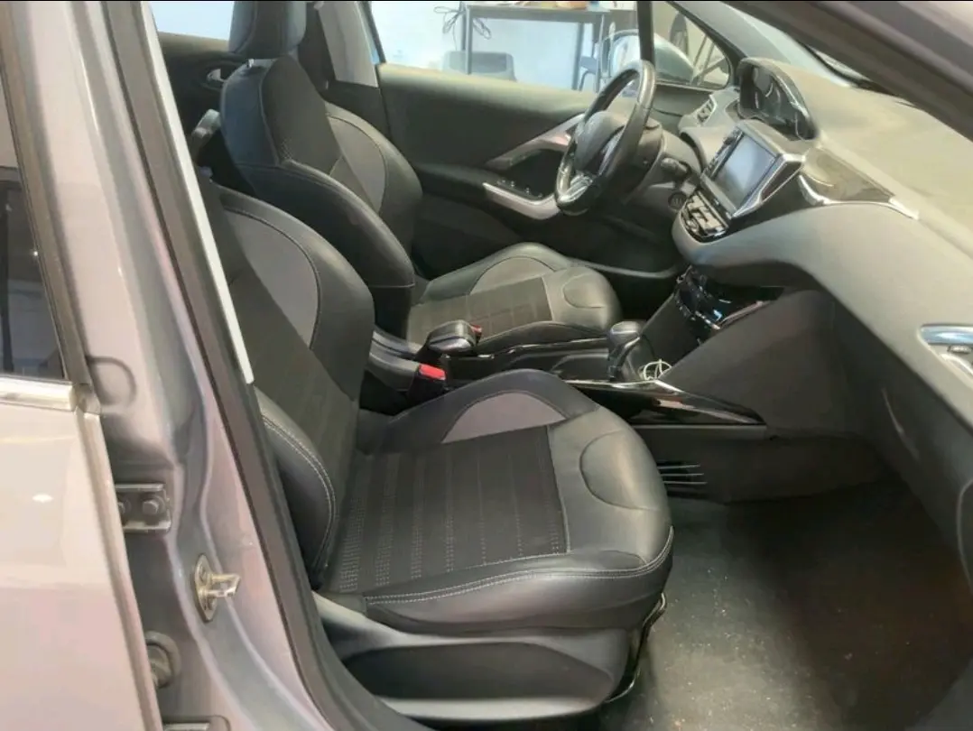 Peugeot 2008 1.2 PureTech Allure EAT6 6